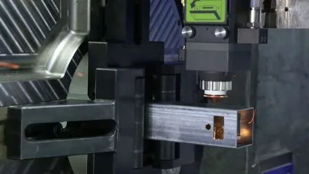 Attrezzatura per macchina da taglio laser CNC a canale angolare per tubo da 3 kW a carico automatico